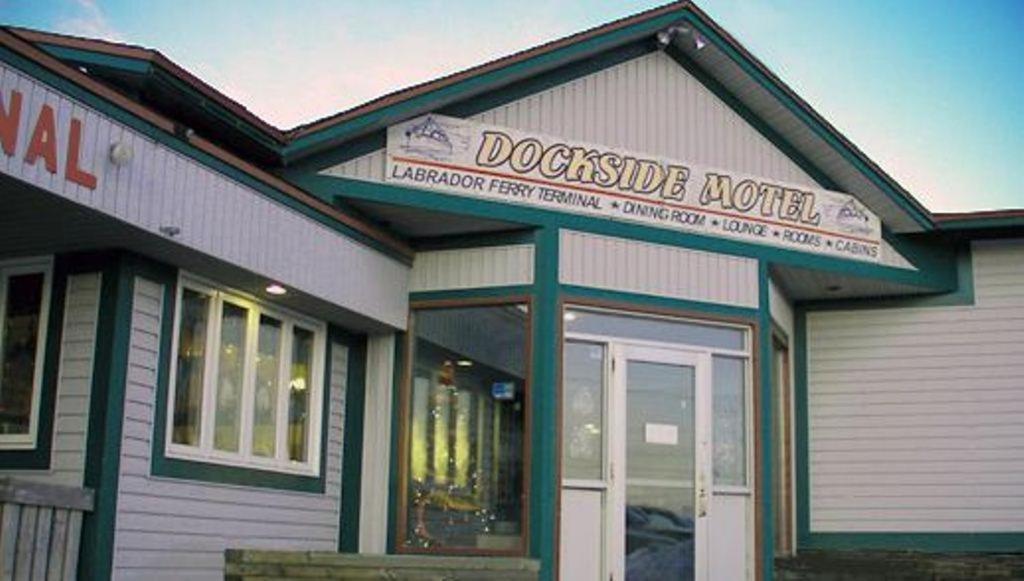 Dockside Motel St. Barbe Экстерьер фото